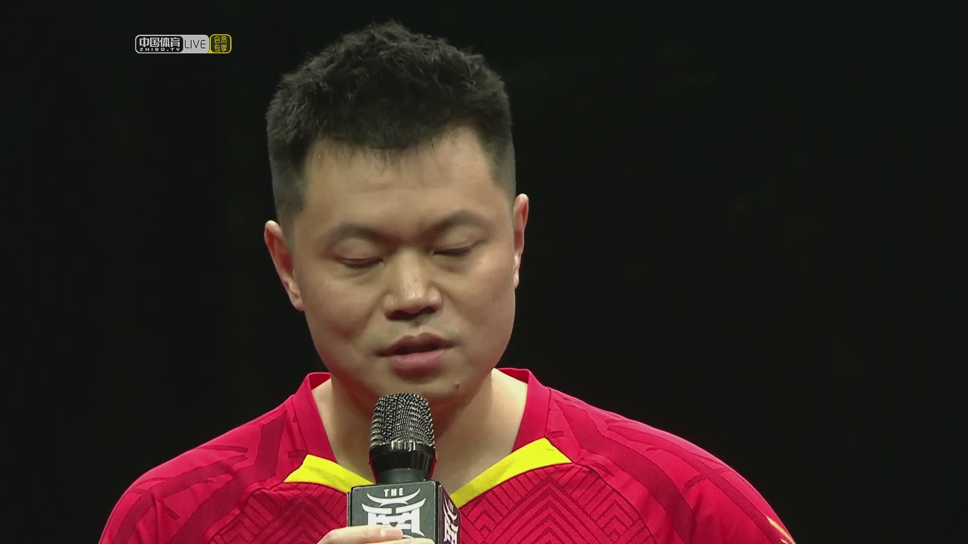 攻削尖峰对决 张继科 vs 侯英超